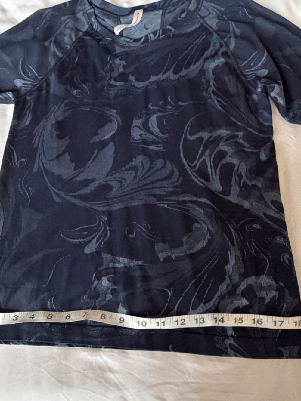 Athleta Long Sleeve Workout Top Size Large - Picture 8 of 8